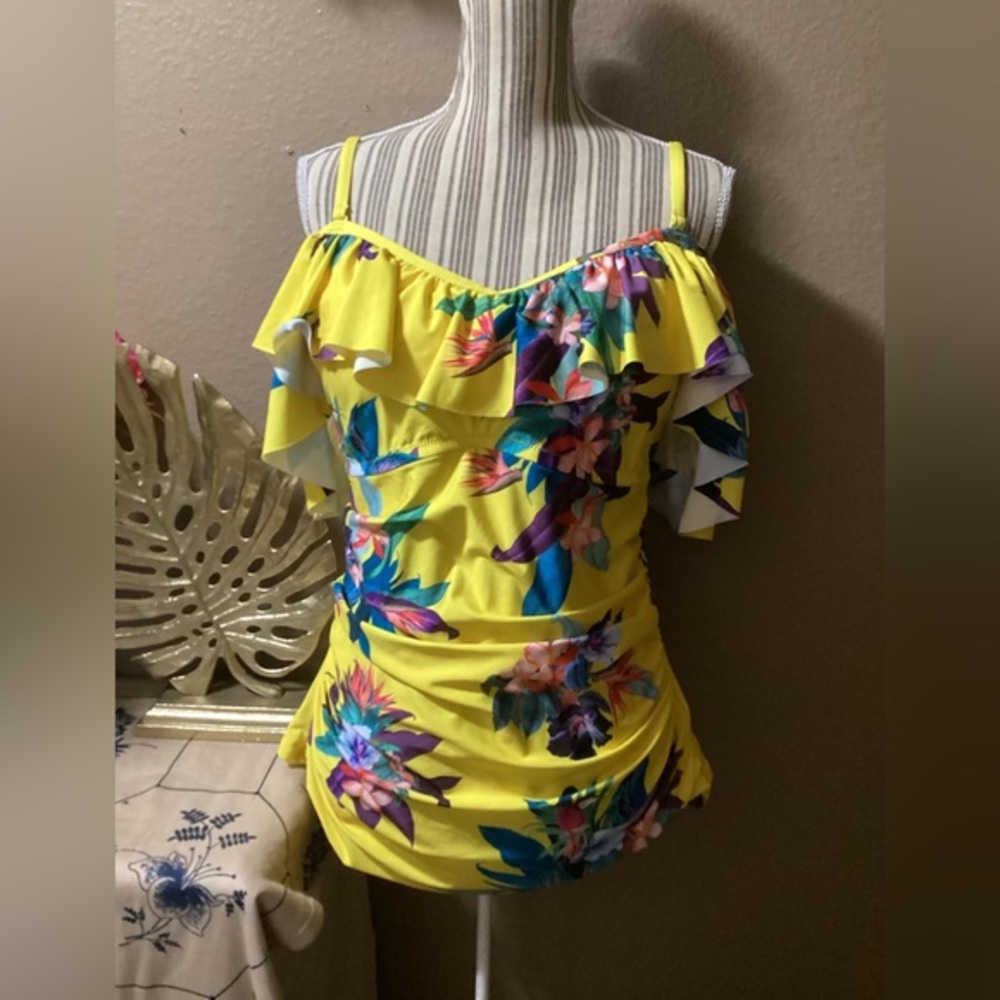 City Chic Yellow Floral Ruffle Blouse